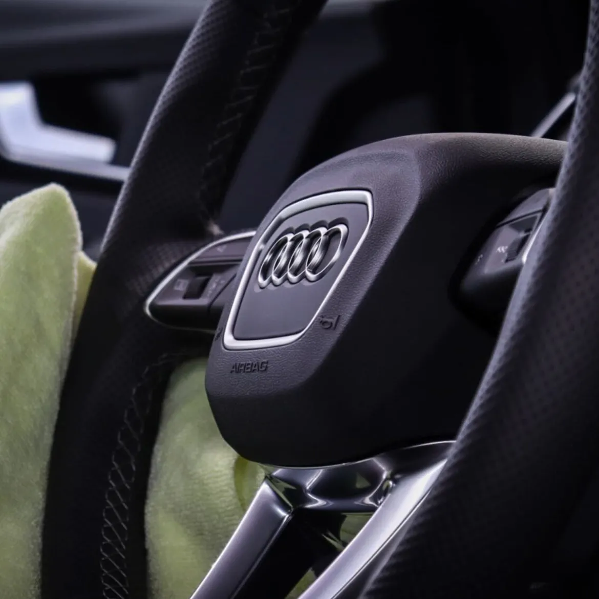 CarPro InnerQD Innenraum-Detailer 4L