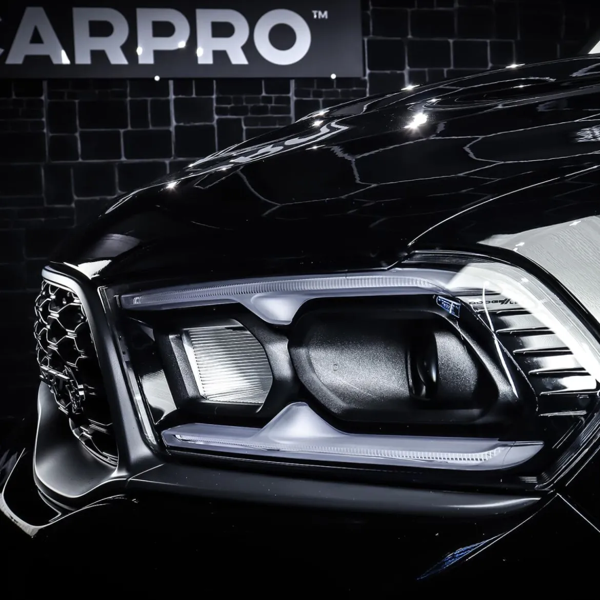 CarPro Perl Kunststoff- & Gummipflege 4L